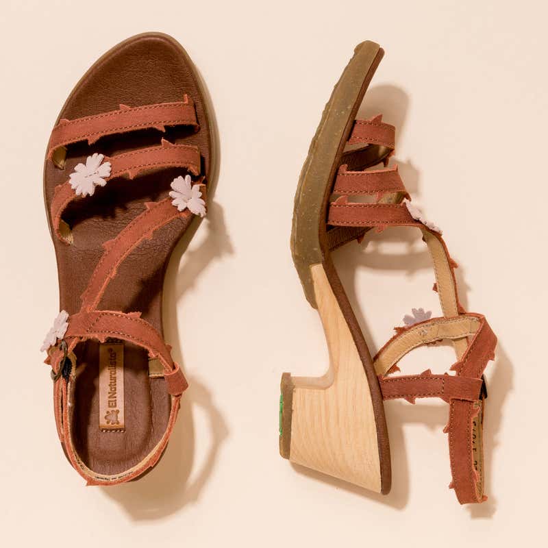 El Naturalista N5496F PLEASANT CALDERA / SYLVAN SANDALIA