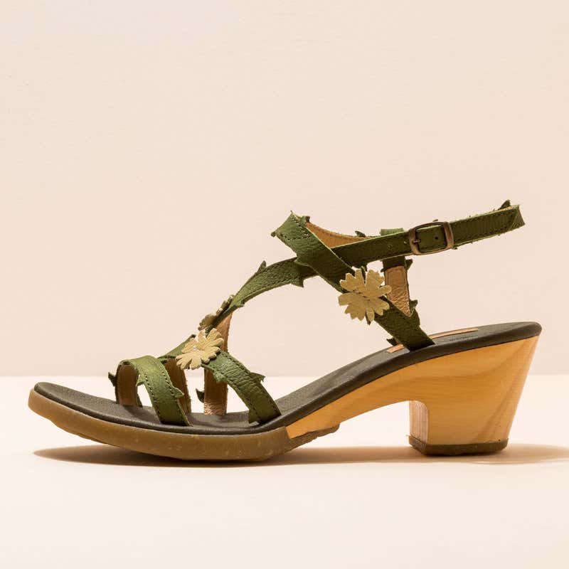 El naturalista N5496F PLEASANT SELVA / SYLVAN SANDALIA