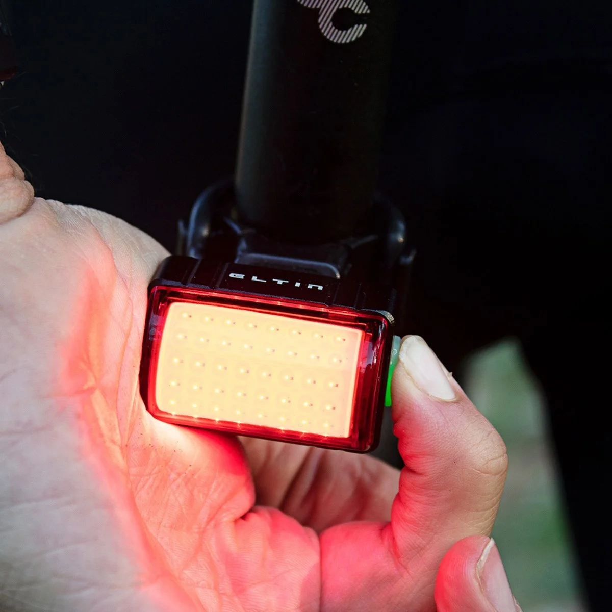 Eltin Faro Trasero Recargable 100 Lumen