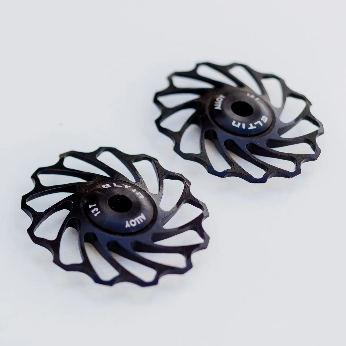 Eltin Roldana 13 Dientes