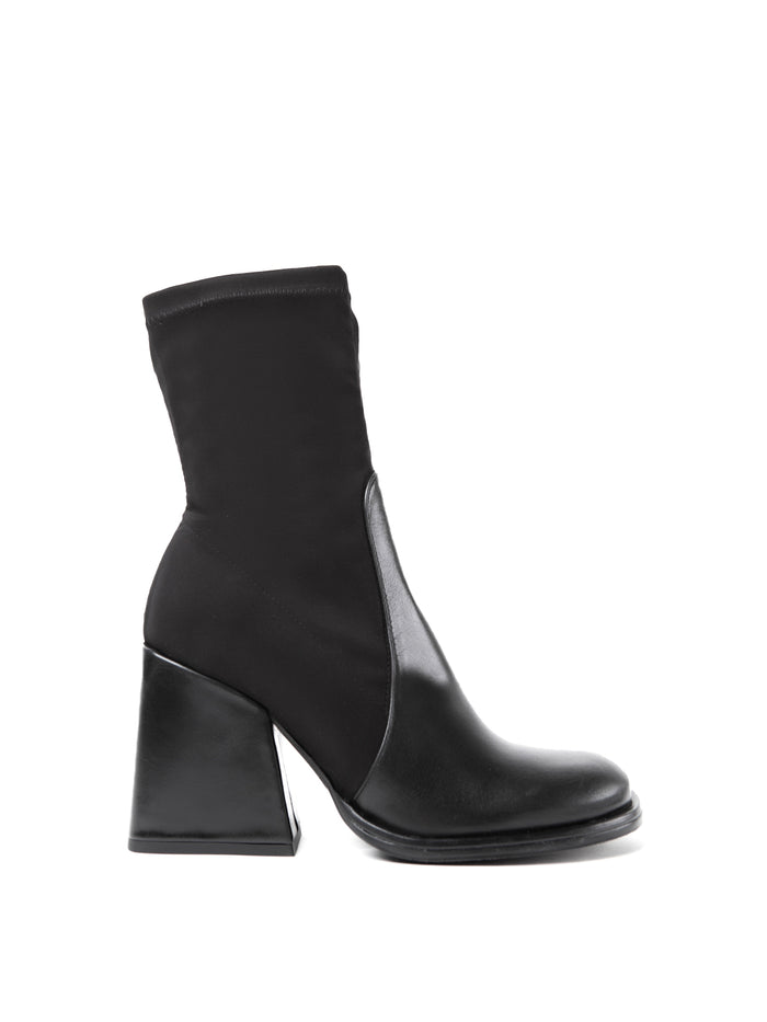 Equitare HAZELI - Dekar Negro