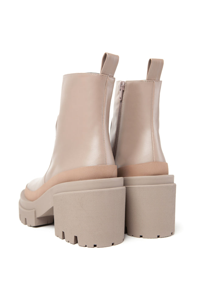 Equitare NORA - Camus Vison