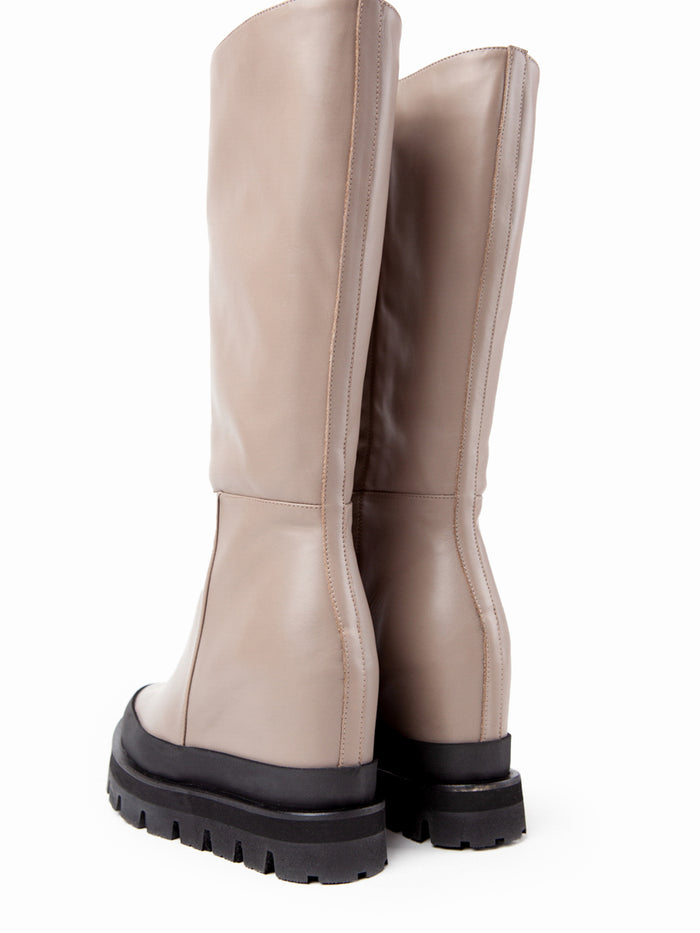 Equitare RAI - Napa Seda Topo