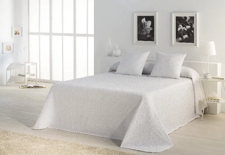 Es tela Colcha tejida + cojines Banús algodón