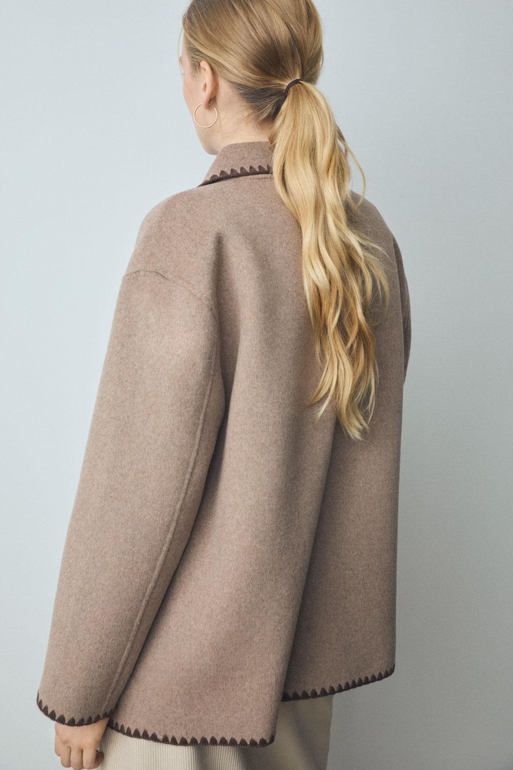 Eseoese ABRIGO TIROL