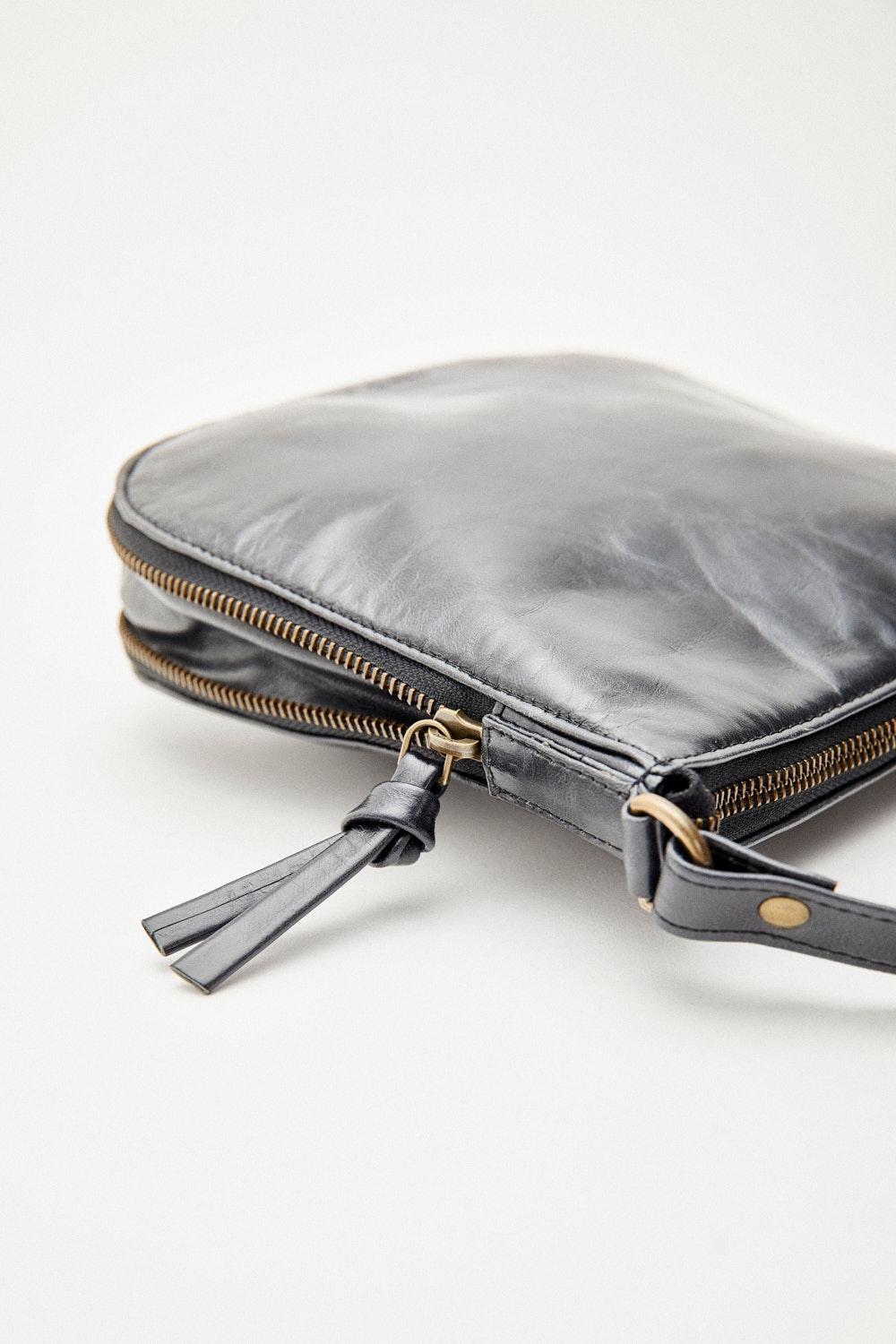 Eseoese BANDOLERA MARTINA