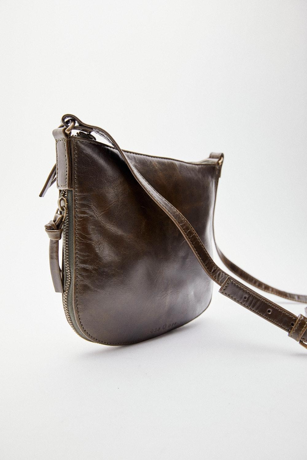 Eseoese BANDOLERA MARTINA