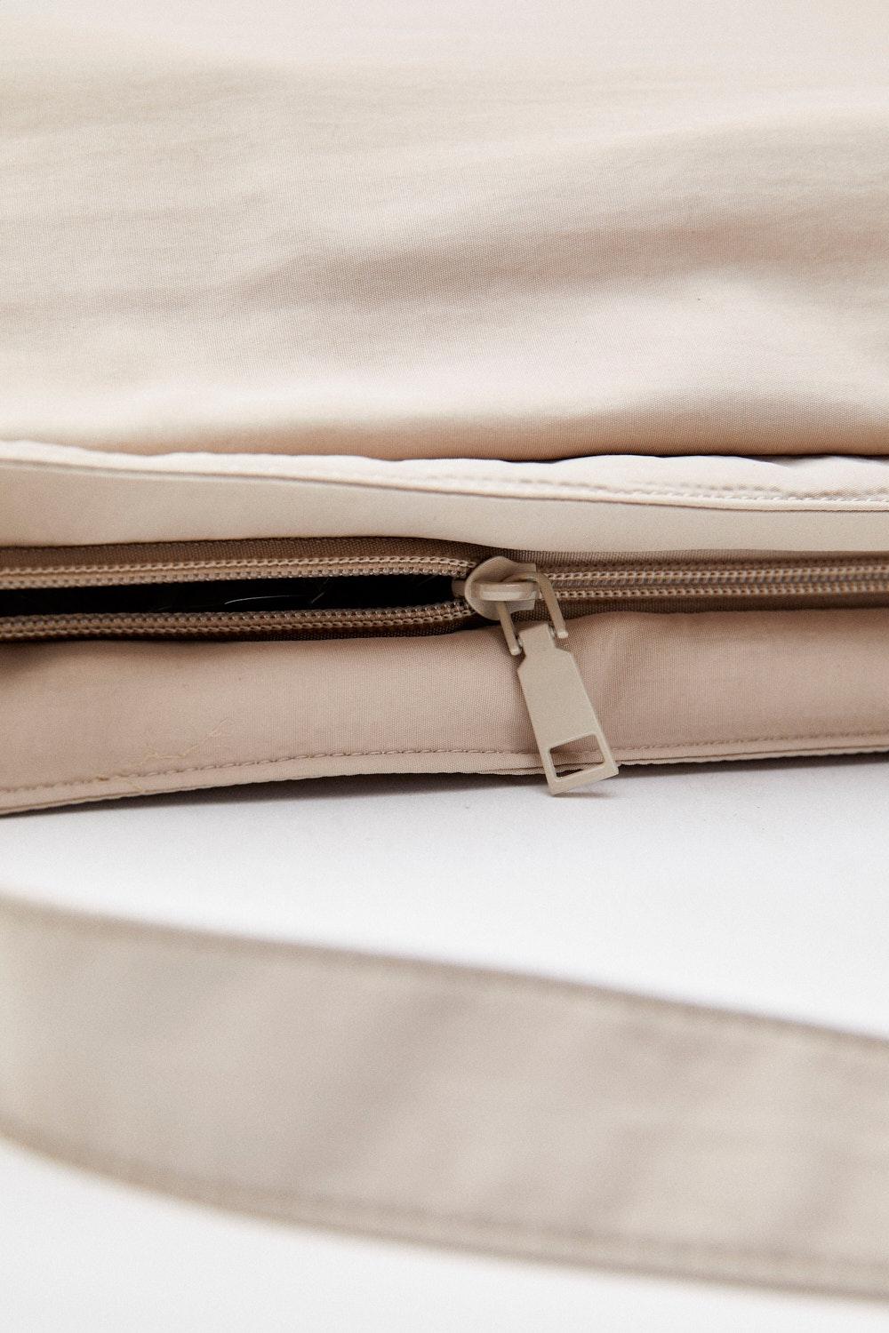 Eseoese BANDOLERA OSLO