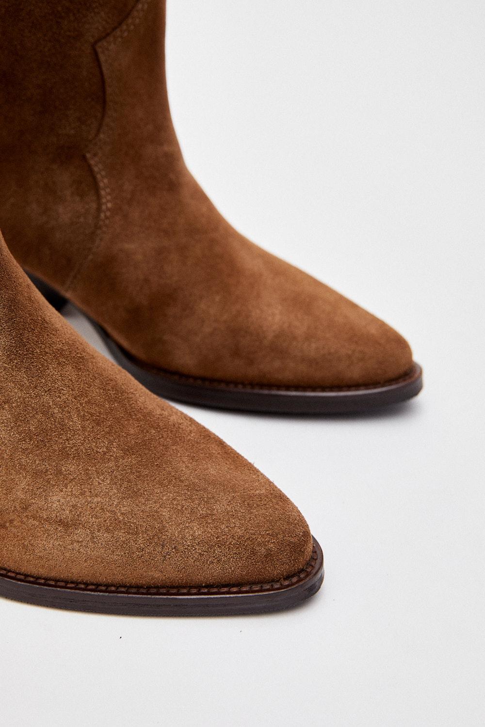 Eseoese BOTA CAMPERA HIGH