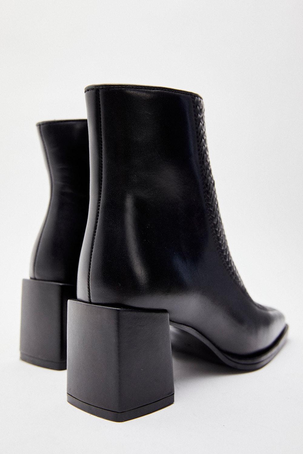 Eseoese BOTÍN LONDON