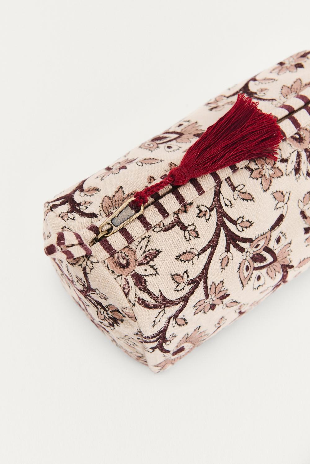 Eseoese NECESER HARI