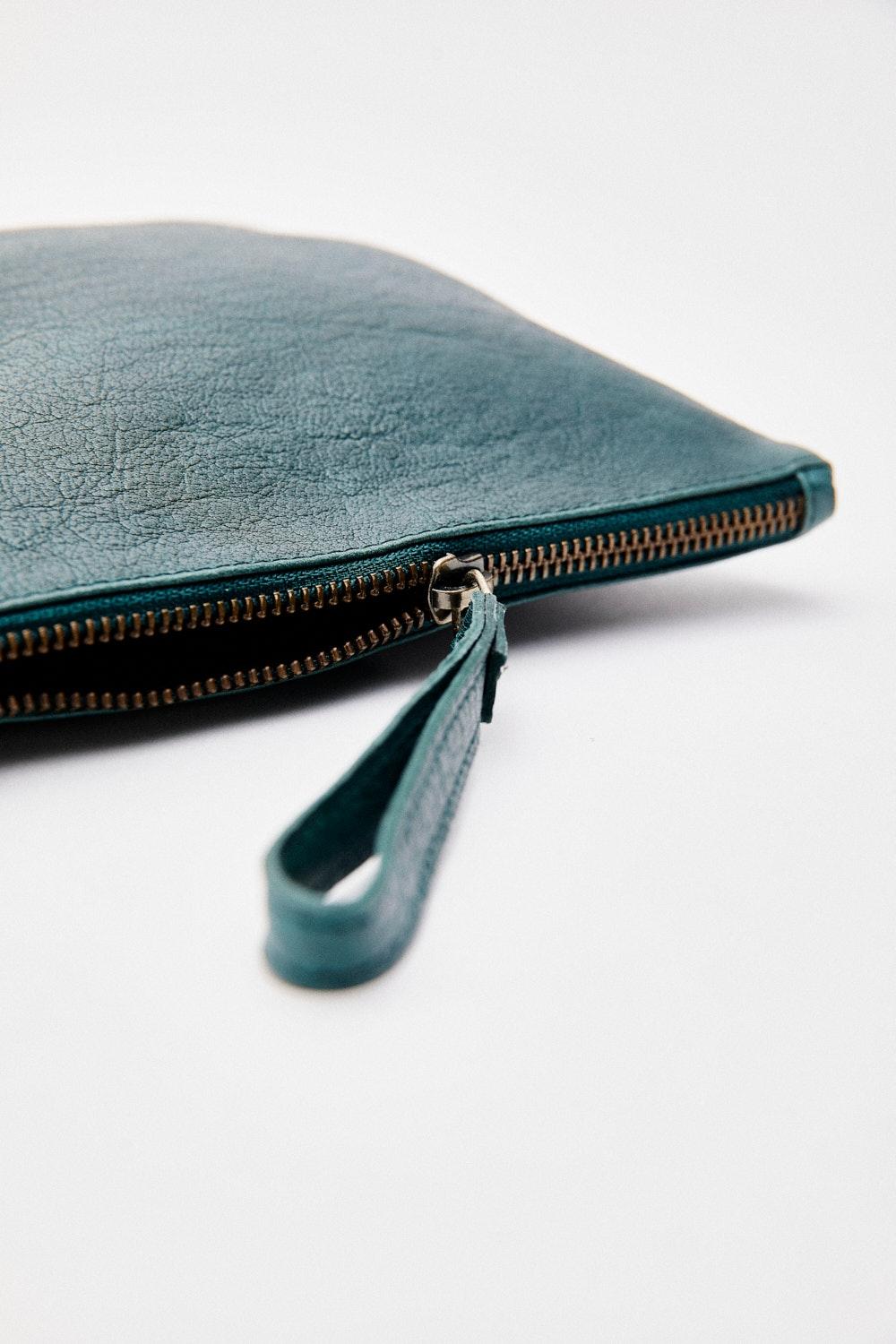 Eseoese POUCH LEATHER