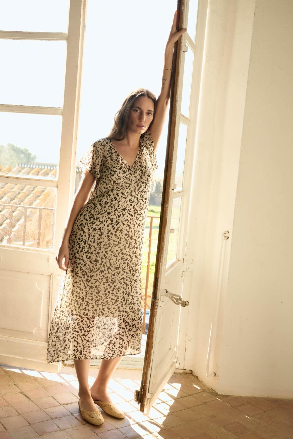 Eseoese VESTIDO MIDI LEONARD