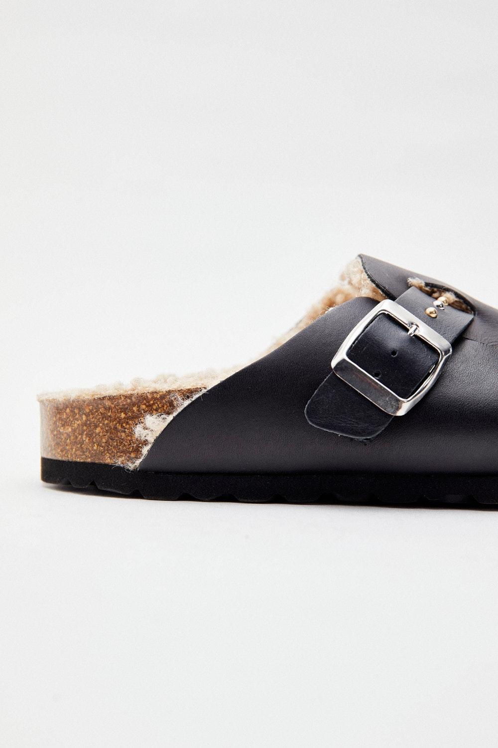 Eseoese ZUECO BIO LEATHER