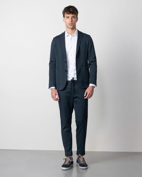 Etiem Americana desestructurada sin forro slim fit en tejido técnico elástico