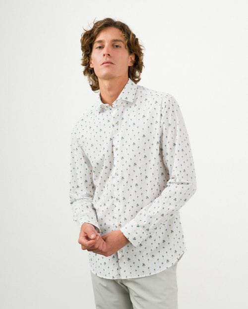 Etiem Camisa Sport Slim Fit En Estampadito Palmeras De Algodón