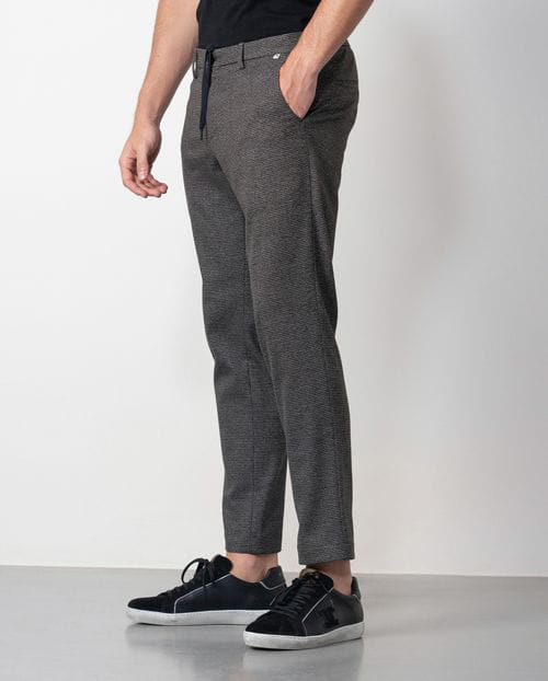 Etiem Pantalón Sport De Cordón Y Goma En La Cintura Realizado En Patita De Gallo Elástica