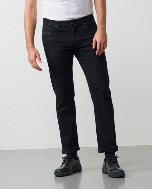 Etiem Tejano Negro Elástico Slim Fit Con Lavado Zonas Y Bigotes