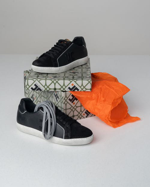 Etiem Zapatilla De Piel Combinada En Negro Edición Limitada