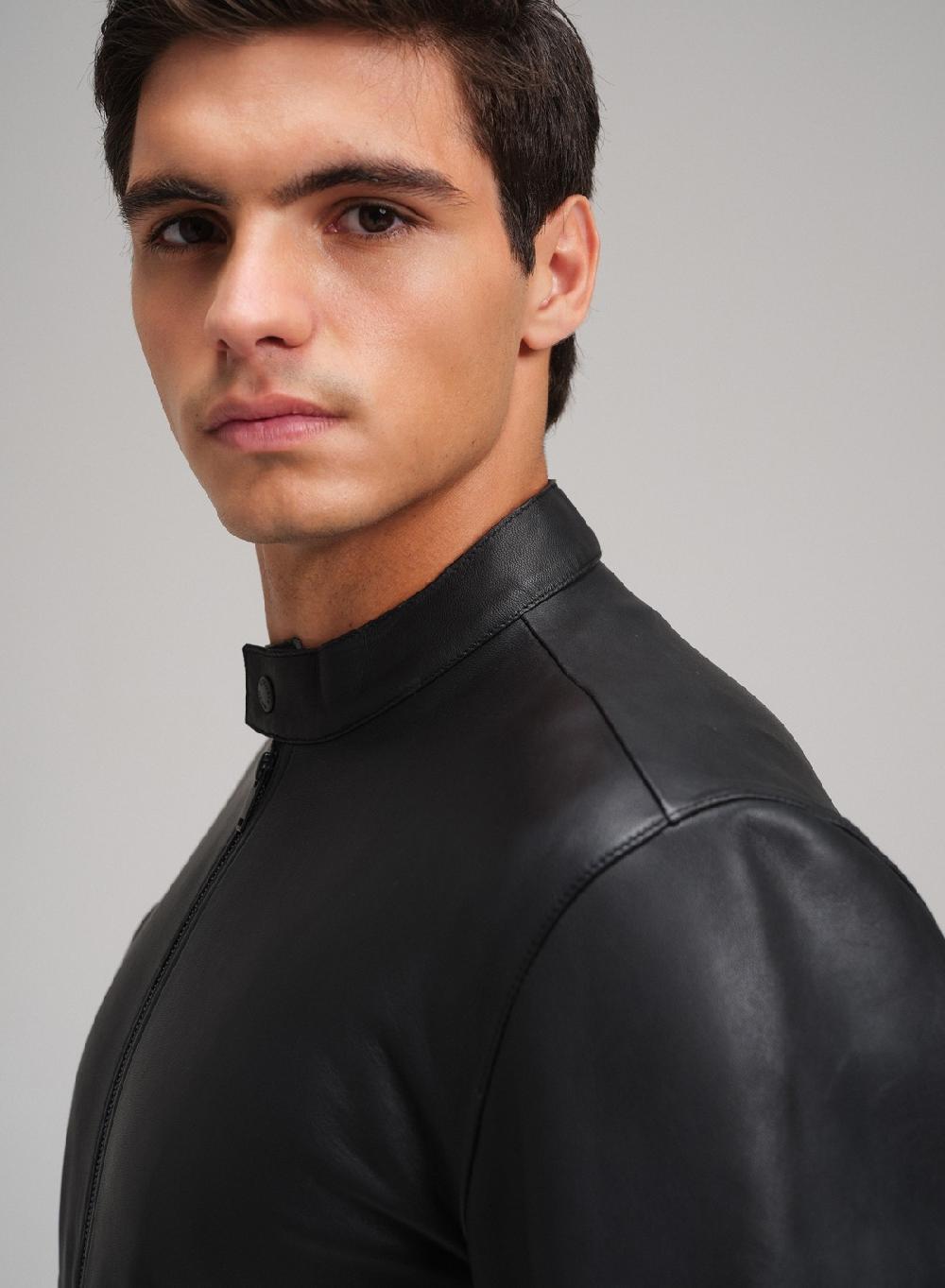 Etiqueta Negra Campera Moto Cuello Mao Bolsillos Al Corte