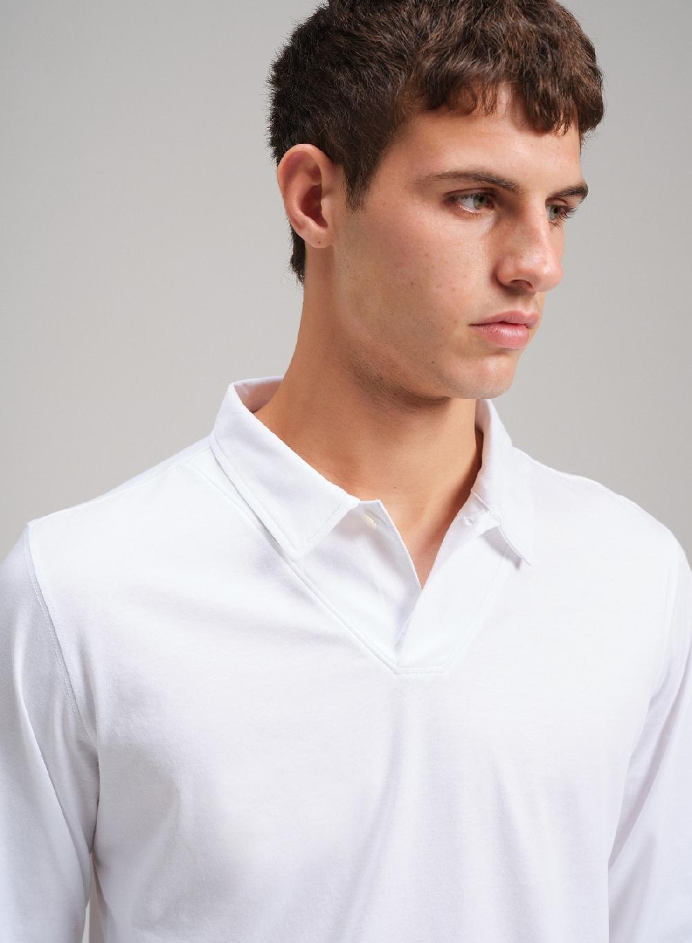 Etiqueta Negra Chomba Boton Cartera V Manga Larga Luxury