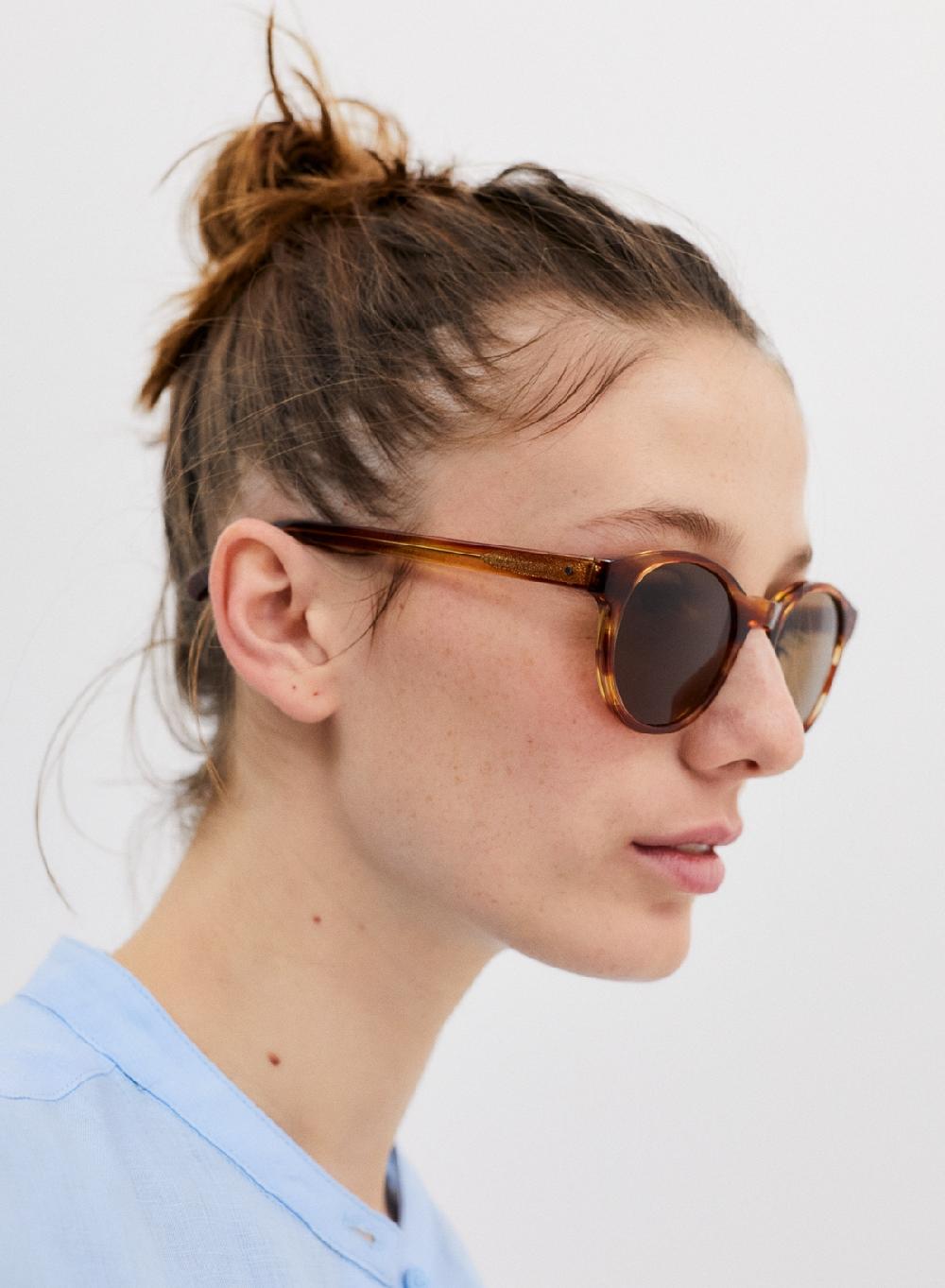 Etiqueta negra Anteojos sol N6