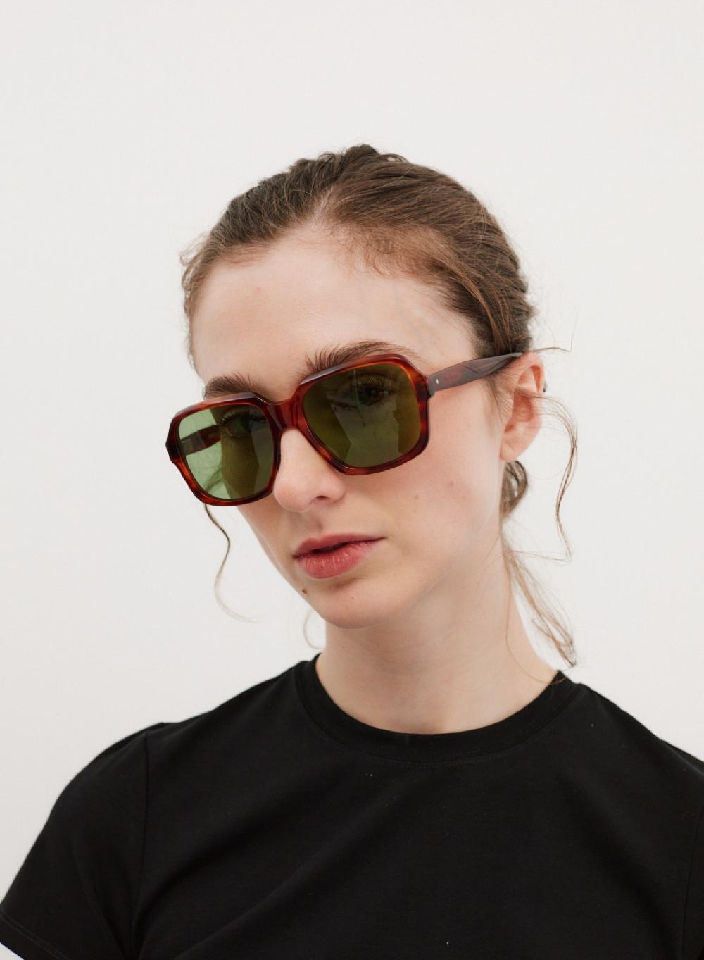 Etiqueta negra Anteojos sol N7