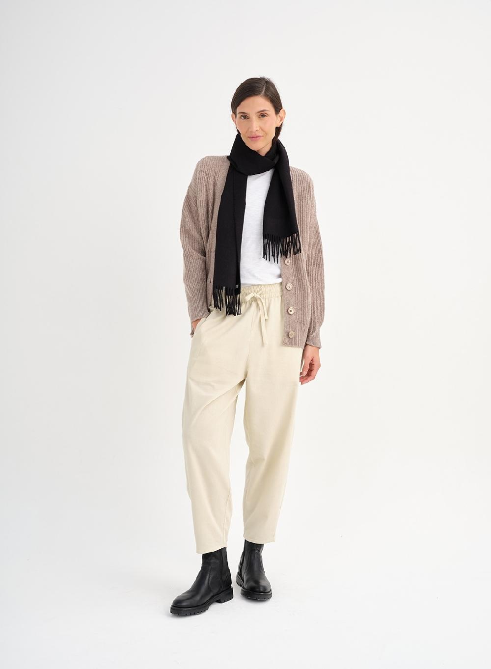 Etiqueta negra Babucha combinada corderoy