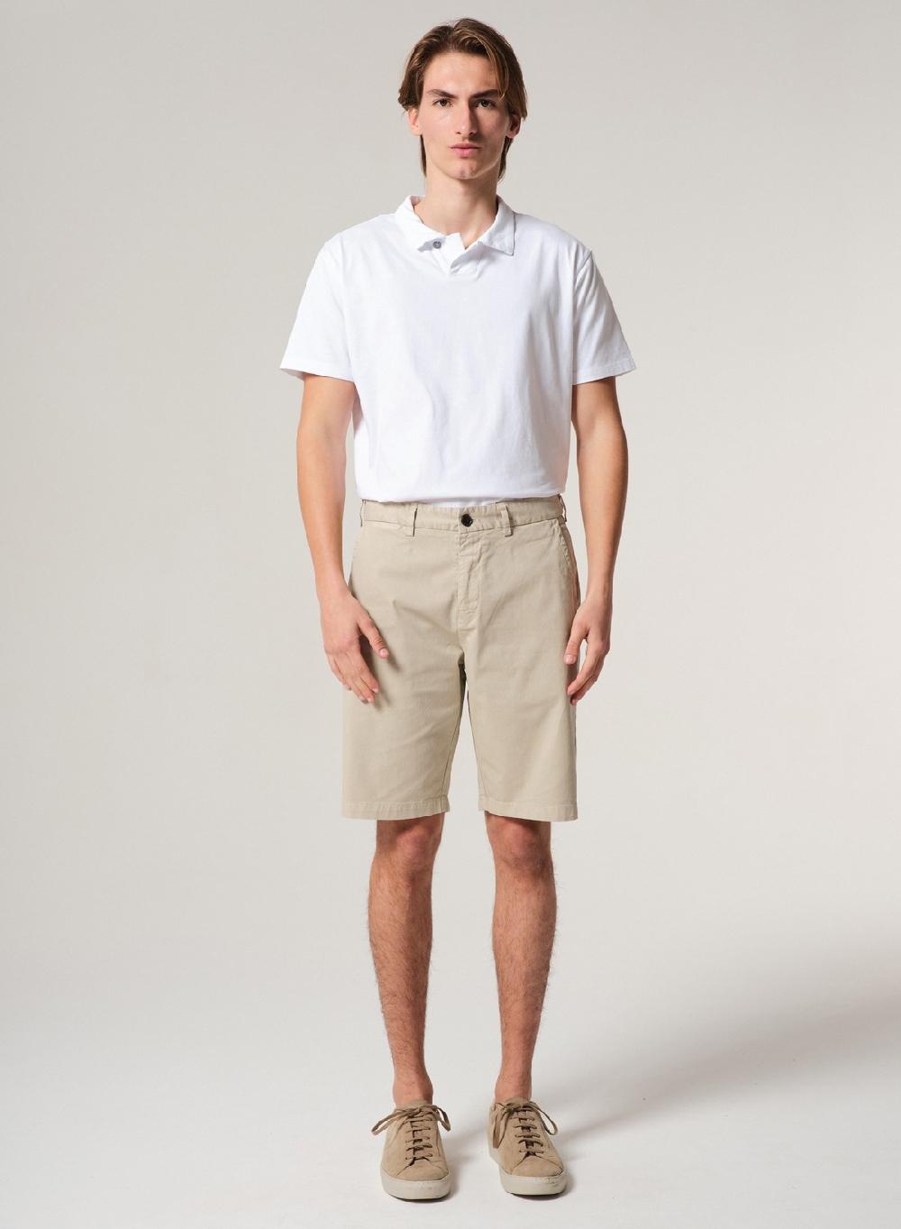 Etiqueta negra Bermuda gabardina garment dye