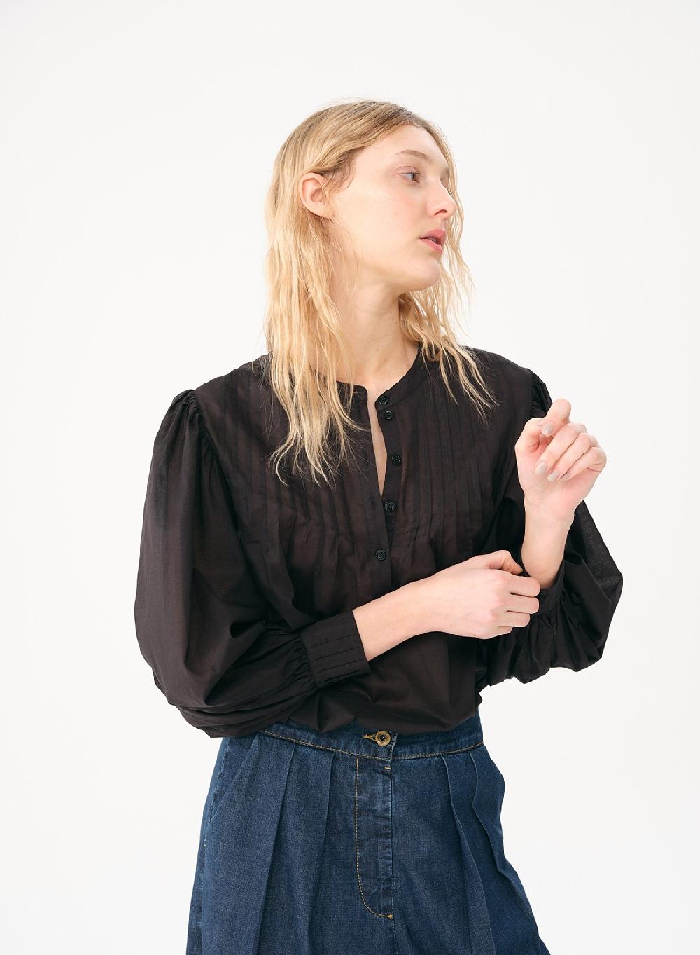 Etiqueta negra Camisa alforzas voile