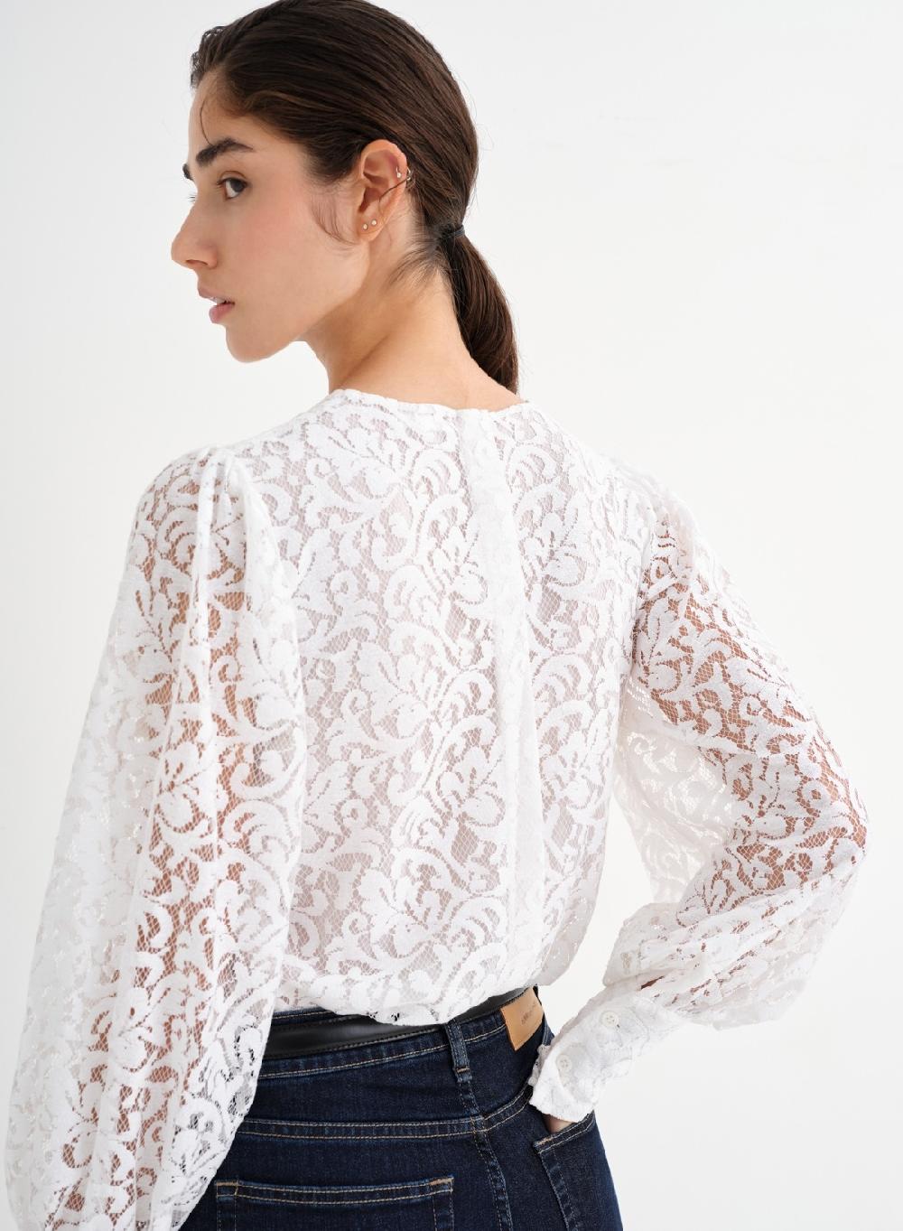 Etiqueta Negra Camisa Balloon Encaje