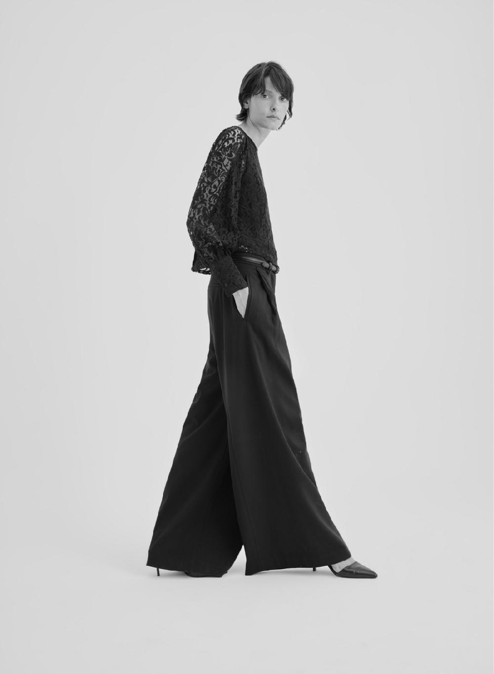 Etiqueta negra Camisa balloon encaje