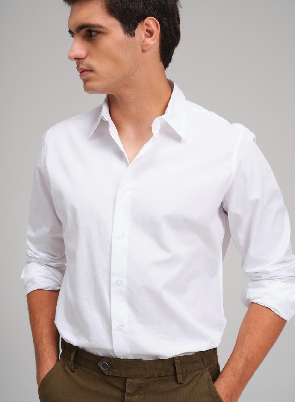 Etiqueta negra Camisa basica poplin pima