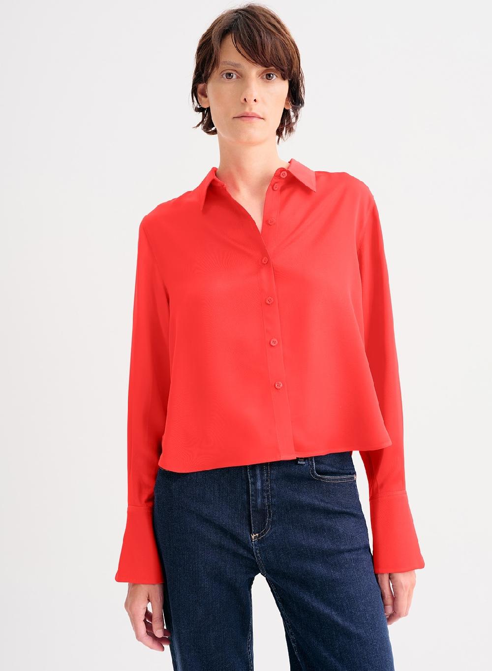 Etiqueta negra Camisa clasica saten liviano