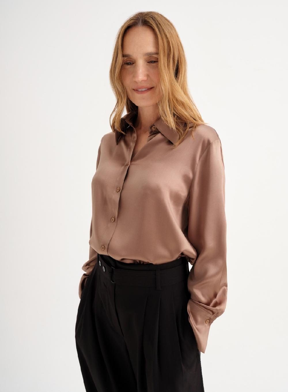 Etiqueta negra Camisa cuello seda