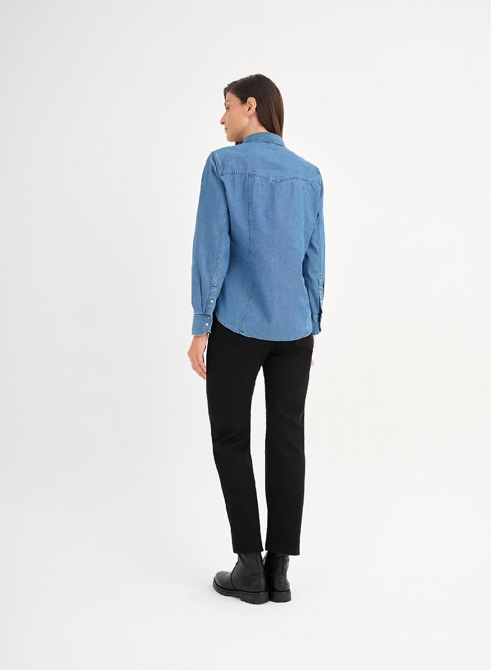Etiqueta negra Camisa denim