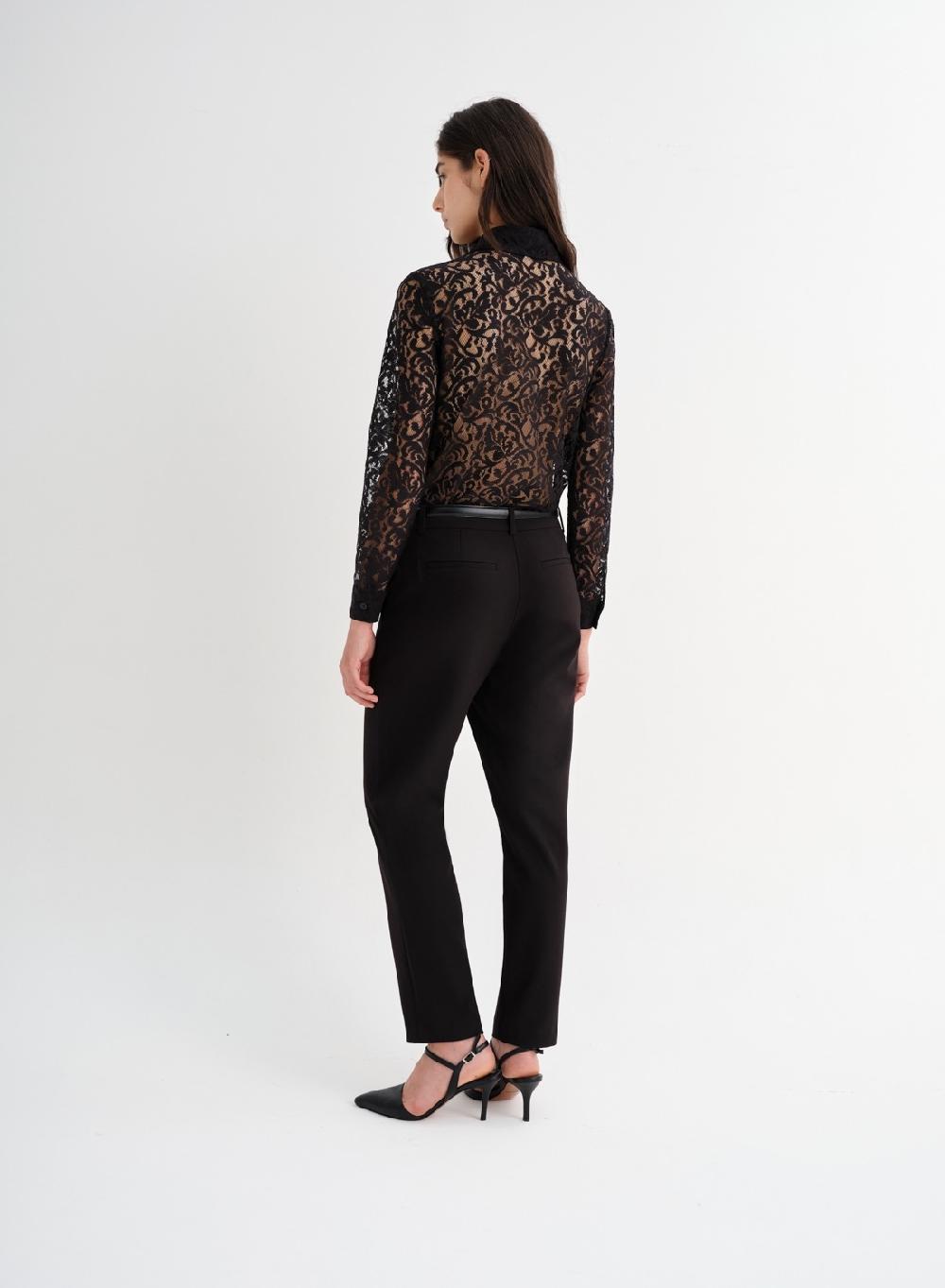 Etiqueta Negra Camisa Encaje