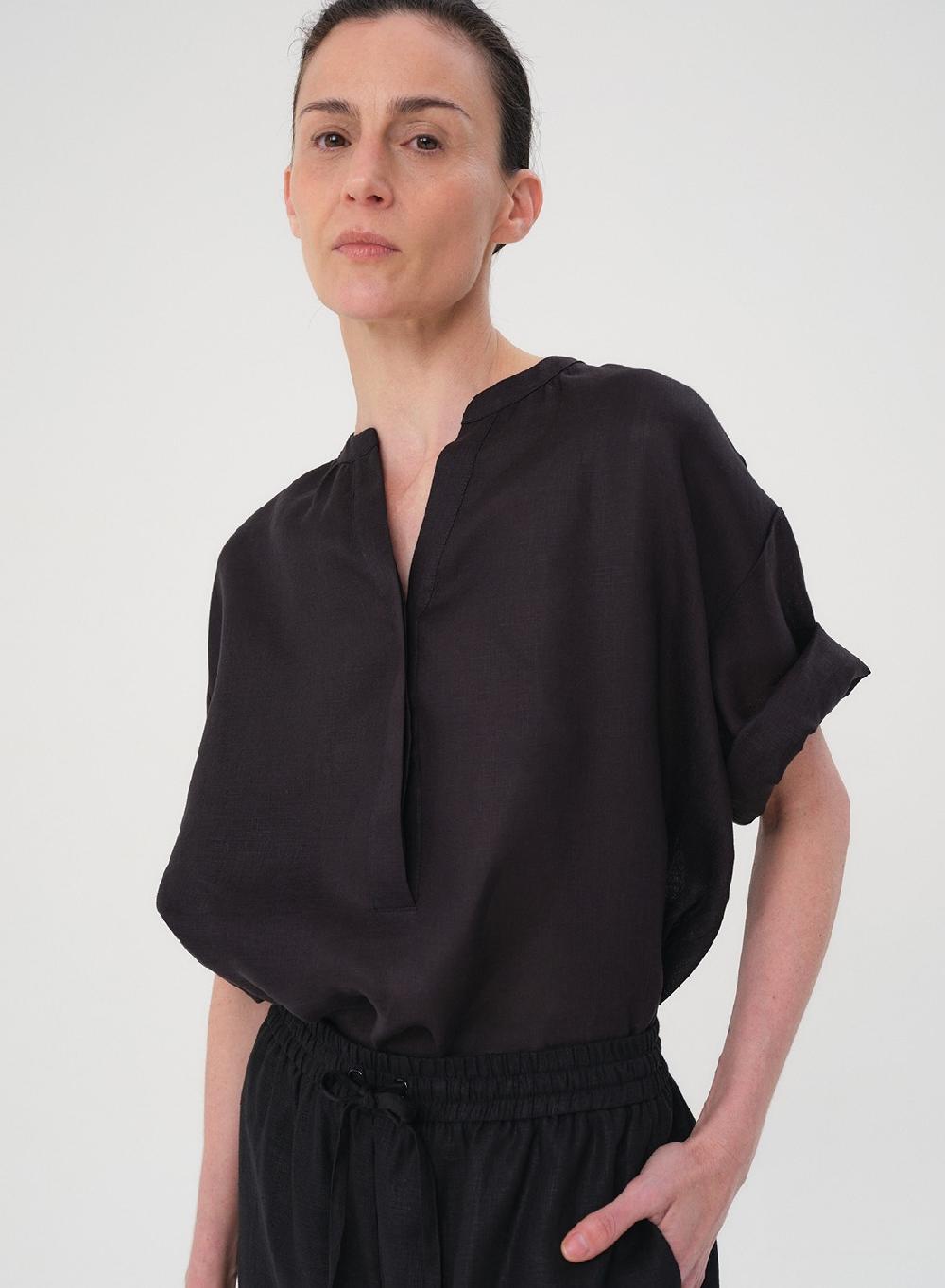 Etiqueta negra Camisa mao manga corta lino