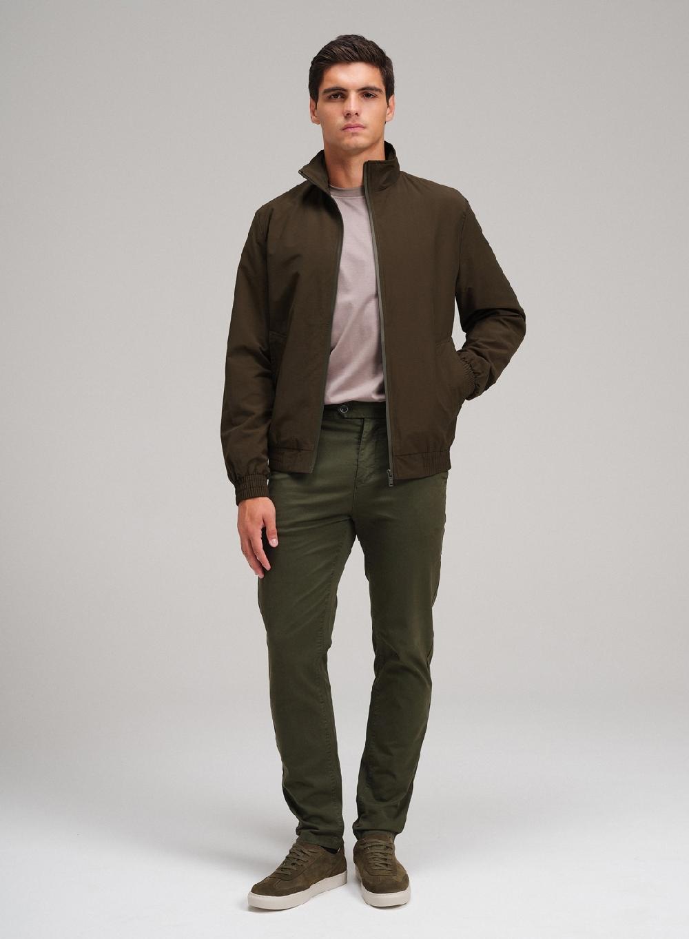 Etiqueta Negra Campera Basica Cierre Engomado