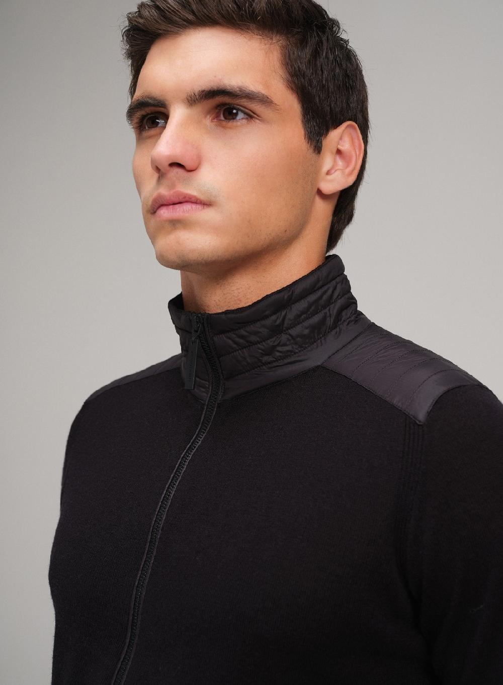 Etiqueta Negra Campera Con Cierre Hombreras Merino