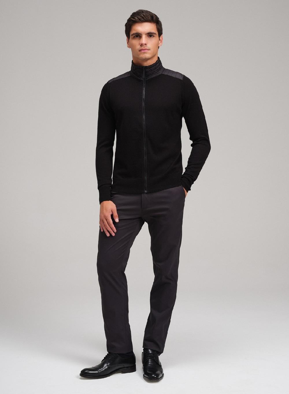 Etiqueta negra Campera con cierre hombreras merino