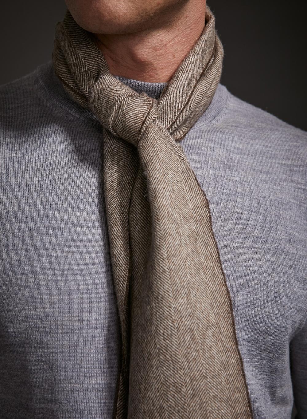 Etiqueta negra Chalina baby alpaca espiga