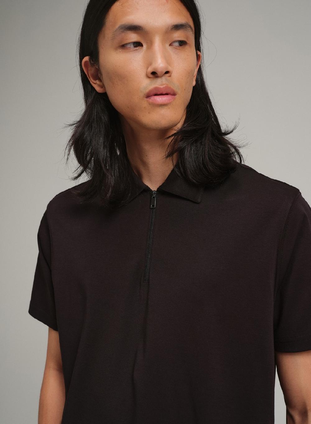 Etiqueta Negra Chomba Cierre Liquid Cotton