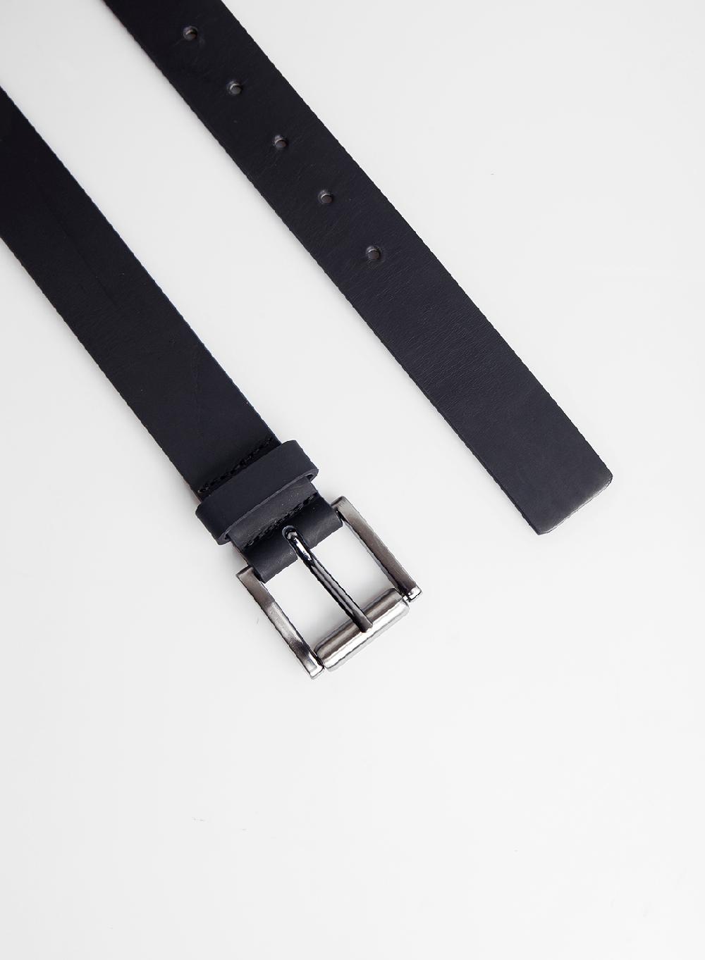 Etiqueta Negra Cinturon Fino Hebilla Rolo