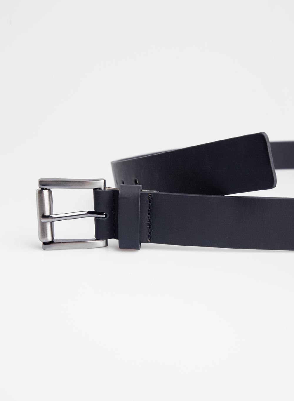 Etiqueta Negra Cinturon Fino Hebilla Rolo