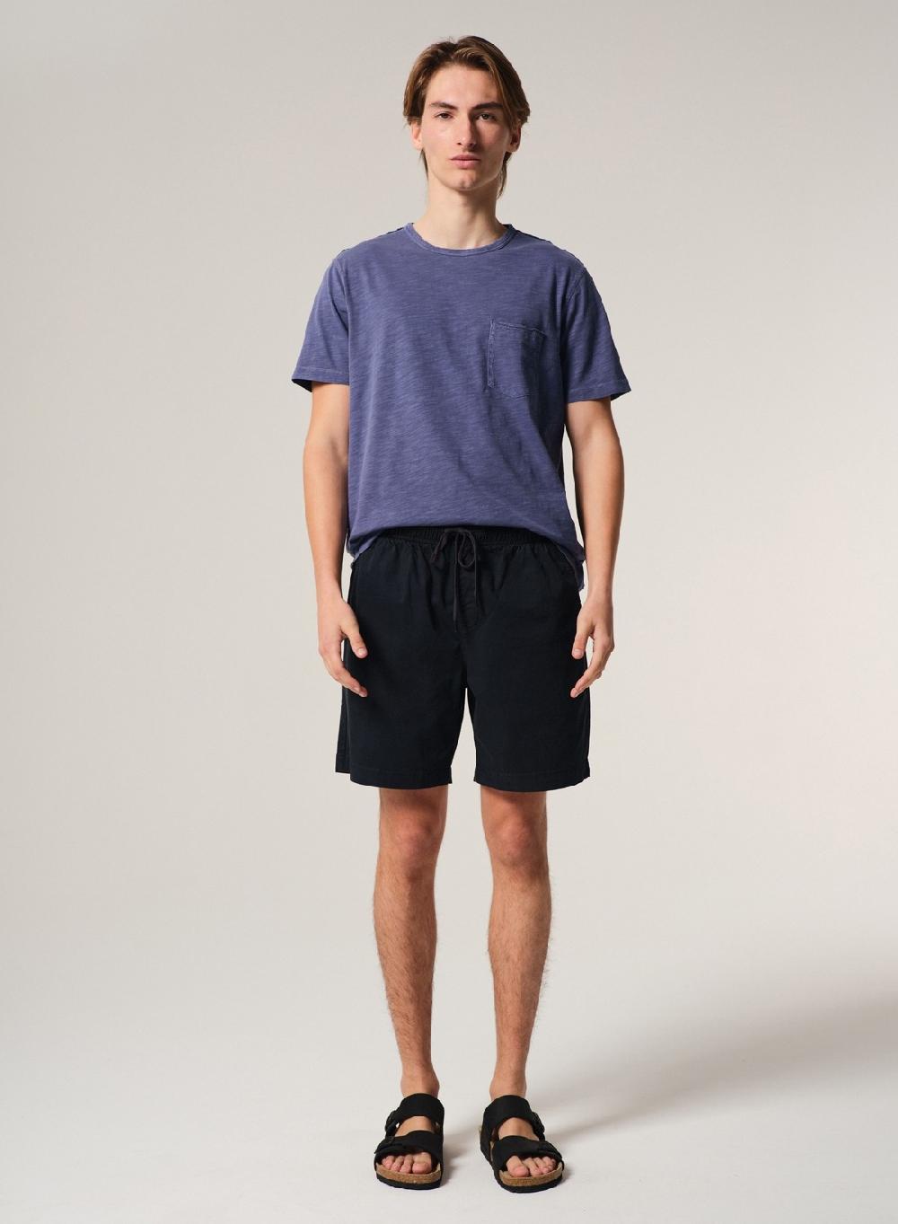 Etiqueta negra Easy short gabardina garment dye