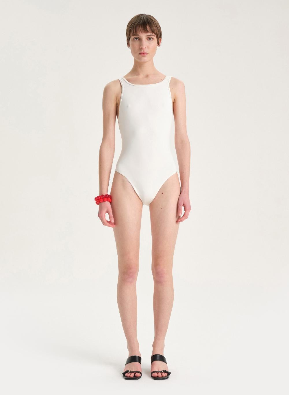 Etiqueta negra Entero Antonia