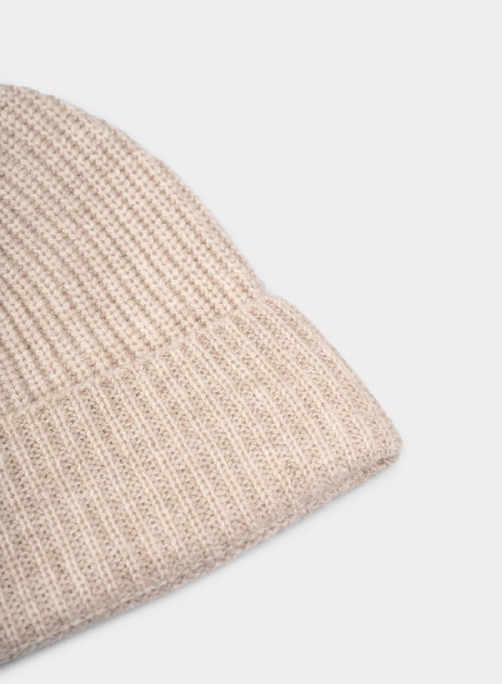 Etiqueta Negra Gorro Tejido