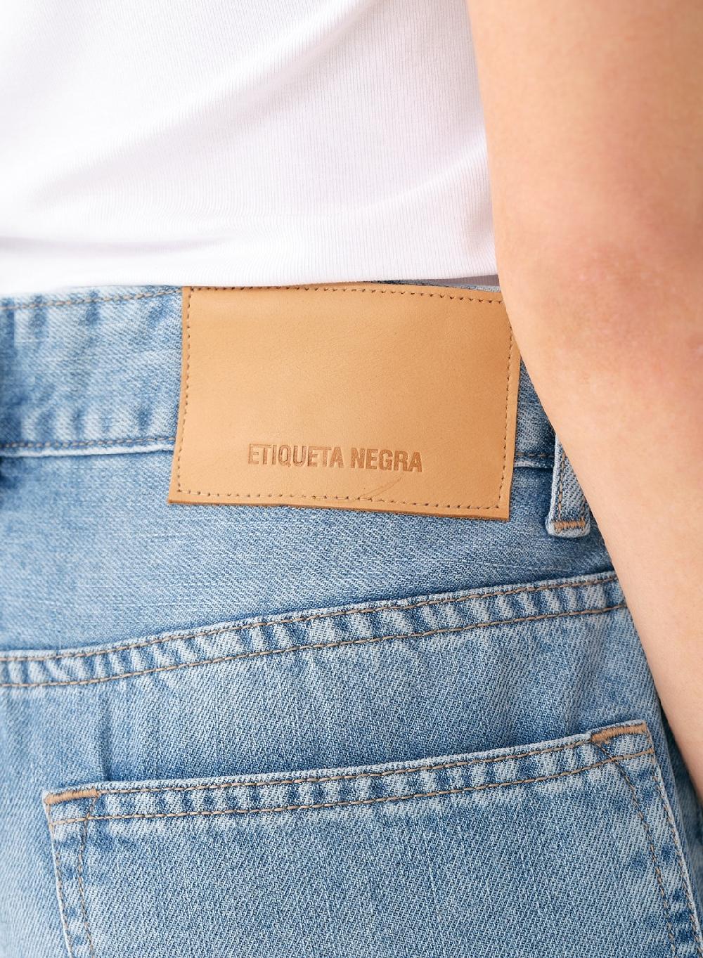 Etiqueta Negra Jean Midi Liviano