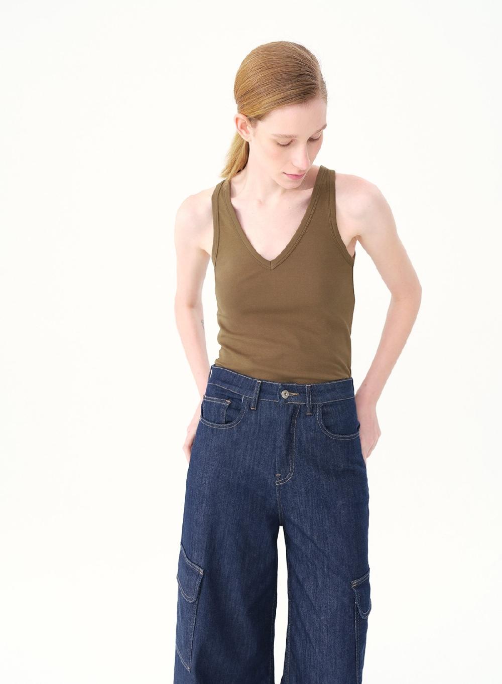 Etiqueta Negra Musculosa V Rib